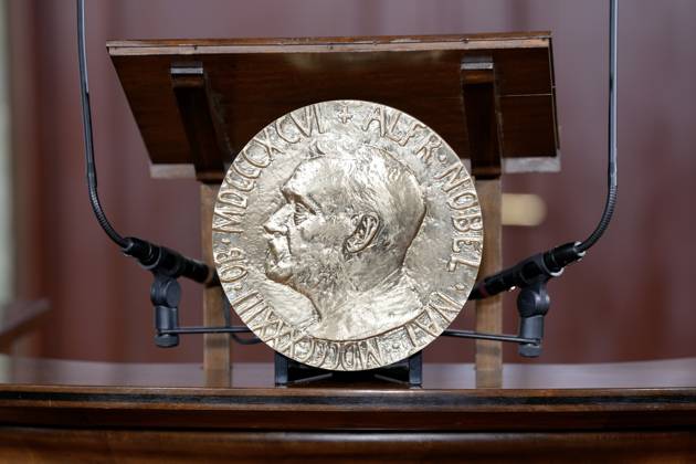Nobels Fredspris 2025 Oslo 20251010. Nobelkomiteens leder, Jorgen Watne Frydnes, kunngjor fredag vinneren av Nobels fredspris for 2025. Kunngjoringen finner sted ved Nobelinstituttet i Oslo fredag. Foto: Rodrigo Freitas NTB Oslo Norge fB7UxqX-mX4 EDITORIAL USE ONLY Ref:_POLfB7UxqX-mX4.jpg  Copyright: xRodrigoxFreitasx xNTBx
