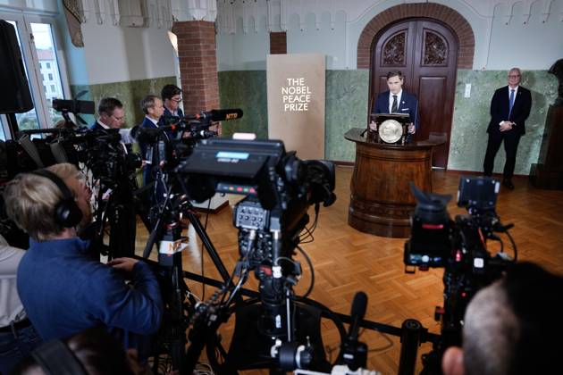 Nobel Peace Prize 2025 Oslo 20251010 The Chairman of the Nobel Committee, Jorgen Watne Frydnes, announces that Venezuelas opposition leader Maria Corina Machado is the winner of the Nobel Peace Prize for 2025 The announcement will take place at the Nobel Institute in Oslo on Friday Photo Rodrigo Freitas NTB Oslo Norway drfD7ortJkU EDITORIAL USE ONLY Ref POLdrfD7ortJkU jpg  Copyright: xRodrigoxFreitasx xNTBx