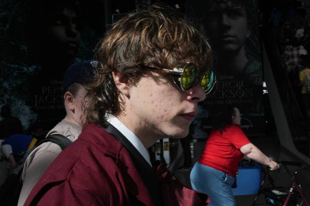 October 10, 2025, New York, New York, USA: A man in cosplay at the New York Comic Con at the Jacob K. Javits Convention Center on October 10, 2025 in New York. New York USA - ZUMAb148 20251010_zap_b148_084 Copyright: xBryanxSmithx