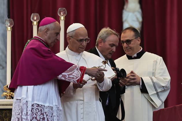 October 11, 2025. Vatican City - POPE LEO XIV during the Marian Vigil of Our Lady of Fatima in Peter s Square at the Vatican. EvandroInetti_via ZUMA Wire Vatican City State - ZUMAi15_ 20251011_zaf_i15_054 Copyright: xEvandroxInettix