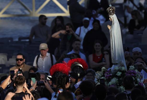 October 11, 2025. Vatican City - POPE LEO XIV during the Marian Vigil of Our Lady of Fatima in Peter s Square at the Vatican. EvandroInetti_via ZUMA Wire Vatican City State - ZUMAi15_ 20251011_zaf_i15_064 Copyright: xEvandroxInettix