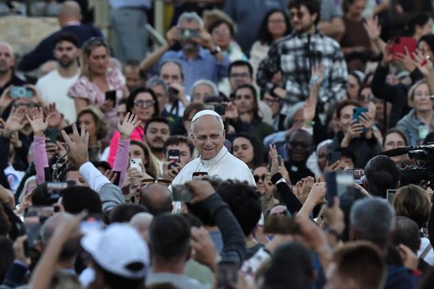 October 11, 2025. Vatican City - POPE LEO XIV during the Marian Vigil of Our Lady of Fatima in Peter s Square at the Vatican. EvandroInetti_via ZUMA Wire Vatican City State - ZUMAi15_ 20251011_zaf_i15_079 Copyright: xEvandroxInettix