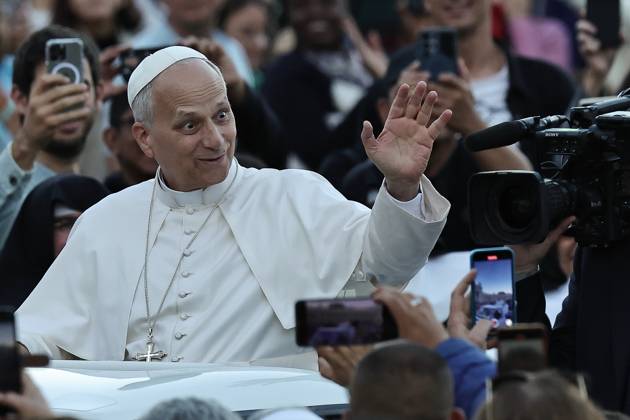 October 11, 2025. Vatican City - POPE LEO XIV during the Marian Vigil of Our Lady of Fatima in Peter s Square at the Vatican. EvandroInetti_via ZUMA Wire Vatican City State - ZUMAi15_ 20251011_zaf_i15_082 Copyright: xEvandroxInettix