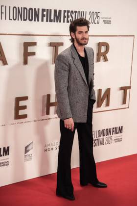 October 11, 2025, London, United Kingdom: Andrew Garfield attends the Headline Gala screening of After The Hunt during the 69th BFI London Film Festival at The Royal Festival Hall. London United Kingdom - ZUMAs197 20251011_aaa_s197_335 Copyright: xLoredanaxSangiulianox