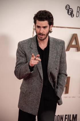 October 11, 2025, London, United Kingdom: Andrew Garfield attends the Headline Gala screening of After The Hunt during the 69th BFI London Film Festival at The Royal Festival Hall. London United Kingdom - ZUMAs197 20251011_aaa_s197_350 Copyright: xLoredanaxSangiulianox