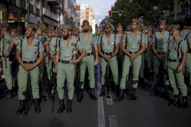 October 12, 2025, Madrid, Madrid, Spain: Members of the Legion, elite forces of the Spanish army, before the start of the parade, during a military parade through the streets of Madrid on Spain s National Day, which commemorates the arrival of Christopher Columbus to the New World in 1492. Madrid Spain - ZUMAs296 20251012_znp_s296_005 Copyright: xLuisxSotox