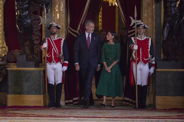 October 12, 2025, Madrid, Madrid, Spain: KING FELIPE VI of Spain and QUEEN LETIZIA of Spain CROWN PRINCESS LEONOR of Spain and PRINCESS SOFIA of Spain attend a reception during the National Day at the Royal Palace Madrid Spain - ZUMAc260 20251012_zep_c260_006 Copyright: xMikexChicorrox