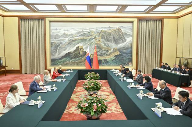 (251014) -- BEIJING, Oct. 14, 2025 -- Chinese Vice Premier He Lifeng, also a member of the Political Bureau of the Communist Party of China Central Committee, meets with Slovak Deputy Prime Minister and Minister of Economy Denisa Sakova at the Great Hall of the People in Beijing, capital of China, Oct. 14, 2025. ) CHINA-BEIJING-HE LIFENG-SLOVAK COUNTERPART-MEETING (CN) YinxBogu