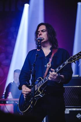 Starsailor live in Bern, Switzerland Bern, Switzerland. 14th, October 2025. The English band Starsailor performs a live concert at Bierhübeli in Bern. Here guitarist Tony Foster is seen live on stage. Switzerland, Bern Copyright: xGonzalesxPhoto TilmanxJentzschx
