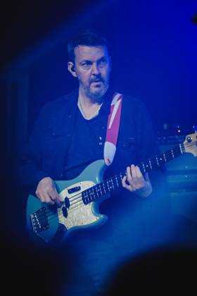 Starsailor live in Bern, Switzerland Bern, Switzerland. 14th, October 2025. The English band Starsailor performs a live concert at Bierhübeli in Bern. Here bass player James Stelfox is seen live on stage. Switzerland, Bern Copyright: xGonzalesxPhoto TilmanxJentzschx