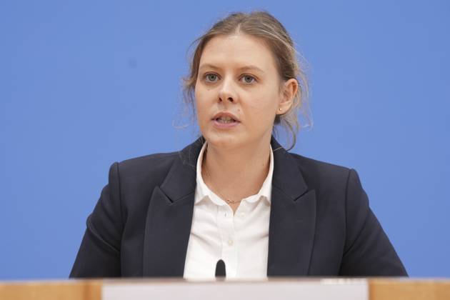 Federal Press Conference, Annual Report 2024 of the Petitions Committee Daniela Rump Chairwoman of the SPD in portrait during her remarks on the Annual Report 2024 of the Petitions Committee at the Federal Press Conference, Berlin, 15 10 2025 Berlin Berlin Germany