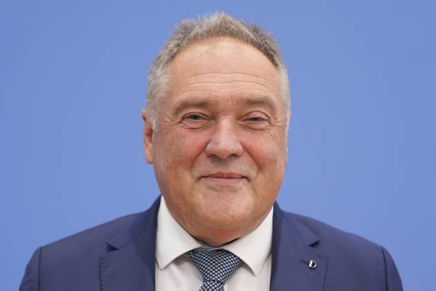 Federal Press Conference, Annual Report 2024 of the Petitions Committee Manfred Schiller AfD Chairman at the presentation of the Annual Report 2024 of the Petitions Committee at the Federal Press Conference, Berlin, 15 10 2025 Berlin Berlin Germany