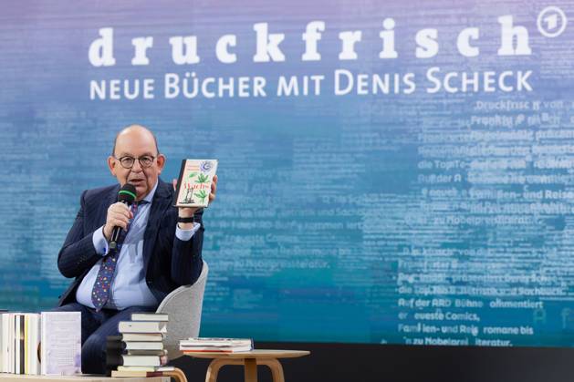 Book Fair Frankfurt 2025 Denis Scheck presents new publications on the literary stage of ARD, ZDF and 3sat Book Fair Frankfurt on October 16, 2025 , Frankfurt am Main Hessen Germany Exhibition Grounds