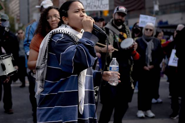 October 18, 2025, New York, New York, USA: Protesters march down Broadway during the Ã¢â‚¬oeNo KingsÃ¢â‚¬Â rally in New York, Saturday, Oct. 18, 2025. The demonstration began in Times Square and ended in Union Square, drawing an estimated 50,000 people who joined others across the country calling for the protection of democratic institutions and denouncing authoritarian leadership. Organizers said more than 5 million people participated in over 2,000 marches nationwide. New York USA - ZUMAa306 20251018_znp_a306_005 Copyright: xJavierxAlvarezx