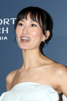 October 19, 2025, Newport Beach, Ca, USA: LOS ANGELES - OCT 19: Mari Yamamoto at the 2025 Newport Beach Film Festival HONORS at the Balboa Bay Club on October 19, 2025 in Newport Beach, CA Newport Beach USA - ZUMAnc22 20251019_zaa_nc22_190 Copyright: xKathyxHutchinsx