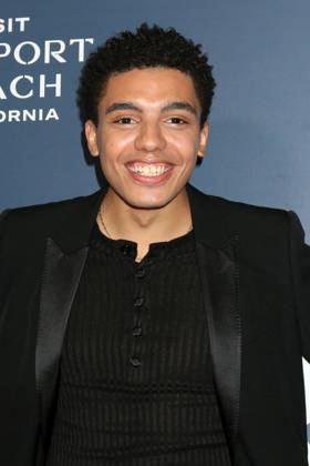 October 19, 2025, Newport Beach, Ca, USA: LOS ANGELES - OCT 19: Jay Lycurgo at the 2025 Newport Beach Film Festival HONORS at the Balboa Bay Club on October 19, 2025 in Newport Beach, CA Newport Beach USA - ZUMAnc22 20251019_zaa_nc22_220 Copyright: xKathyxHutchinsx