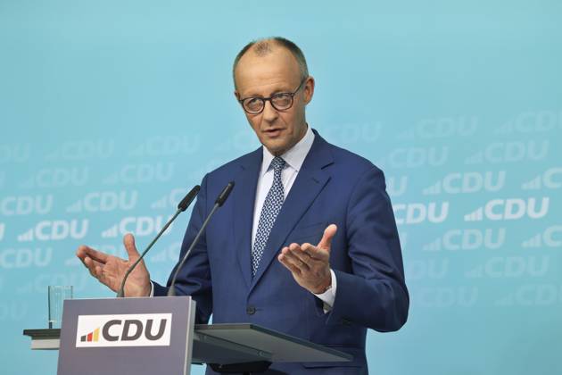 Federal Chancellor Friedrich Merz at the press conference in the CDU Konrad Adenauer Haus The CDU concludes its closed conference, which focuses on the strategy for the five state elections next year The main issue is how to counter the main opponent, the AfD Berlin 20 10 25 Federal Chancellor Merz and Secretary General Linnemann at a press conference in Berlin