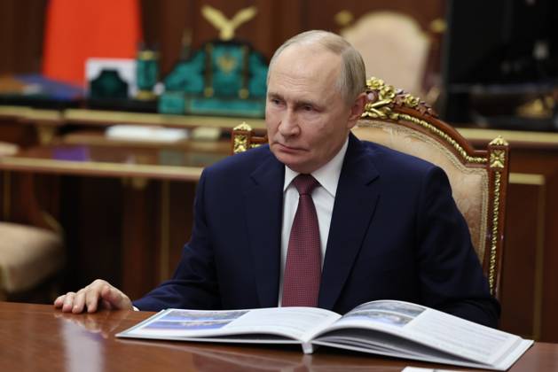 October 20, 2025, Moscow, Russia: Russia s President VLADIMIR PUTIN speaks during a meeting with Vitaly Mutko, general director at Dom.RF, at Moscow s Kremlin Moscow Russia - ZUMAt113 20251020_zaa_t113_037 Copyright: xAlexanderxKazakovx