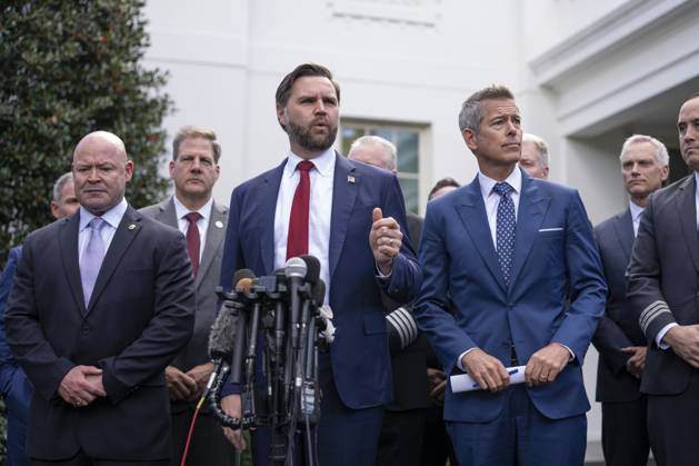 Vice President JD Vance gives remarks during a press conference with transportation and airline executives outside the West Wing of the White House in Washington, DC on Thursday, October 30, 2025. The Trump Administration is warning that as the government shutdown, now in its 30th day, drags on, it will have a worsening effect on airline travel delays.  WASP20251030115 AaronxSchwartz