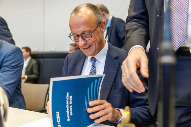 Parliamentary group meeting CDU CSU Federal Chancellor Friedrich Merz CDU , at a parliamentary group meeting on 4 11 2025 in Berlin Berlin Berlin Germany Bundestag