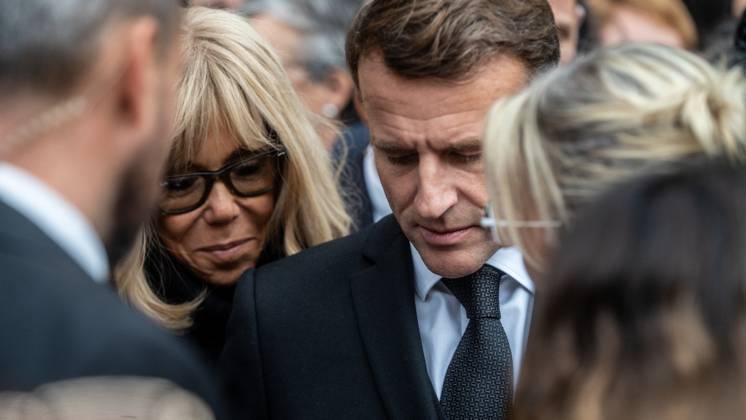 President Emmanuel Macron, Brigitte Macron at the tribute to the victims of the 13 November 2015 attacks in front of the Bataclan ten years after 13 November 2025 Charles Cohen Boyer Bestimage Tribute to the victims of the 13 November 2015 attacks in front of the Bataclan ten years after 13 November 2025 Paris France Copyright: xCharlesxCohenxBoyer BestimagexCharlesxCohenxBoyer Bestimagex
