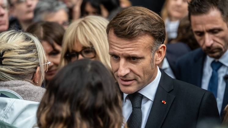 President Emmanuel Macron, Brigitte Macron at the tribute to the victims of the 13 November 2015 attacks in front of the Bataclan ten years after 13 November 2025 Charles Cohen Boyer Bestimage Tribute to the victims of the 13 November 2015 attacks in front of the Bataclan ten years after 13 November 2025 Paris France Copyright: xCharlesxCohenxBoyer BestimagexCharlesxCohenxBoyer Bestimagex