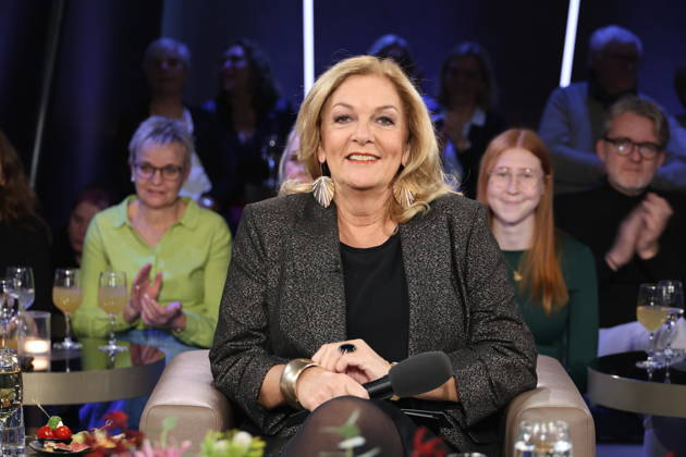 Bettina Tietjen hosts the NDR Talk Show on 28 11 2025, photo session before the broadcast in the 3 program of NDR television in the Hamburg Lokstedt television studio