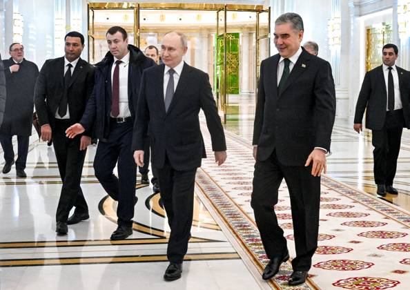 Turkmenistan Russia 9069809 12.12.2025 Russian President Vladimir Putin and Chairman of the People s Council of Turkmenistan (Khalk Maslahaty) Gurbanguly Berdimuhamedov arrive to attend a meeting in Ashgabat, Turkmenistan. Kristina Kormilitsyna Sputnik Ashgabad Turkmenistan  Copyright: xKristinaxKormilitsynax