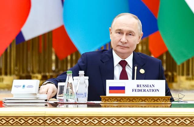 Turkmenistan Russia 9069868 12.12.2025 Russian President Vladimir Putin attends a plenary session of the International Forum dedicated to the International Year of Peace and Trust, the International Day of Neutrality, and the 30th anniversary of Turkmenistan s neutrality status, at the Congress Centre in Ashgabat, Turkmenistan. Alexander Kazakov Sputnik Ashgabat Turkmenistan  Copyright: xAlexanderxKazakovx