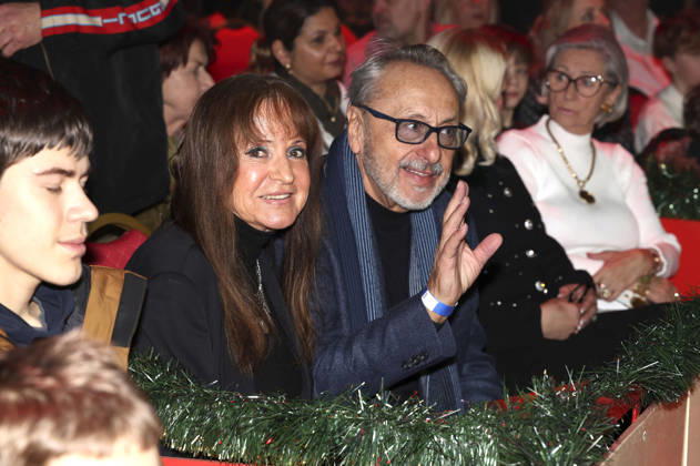 Wolfgang Stumph with his wife Christine Stumph at the premiere of the 28 Dresden Christmas Circus on Washingtonstraße Dresden, 12 12 2025 Foto:xM.xWehnertx xFuturexImagex weihnachtscircus_dresden_5223