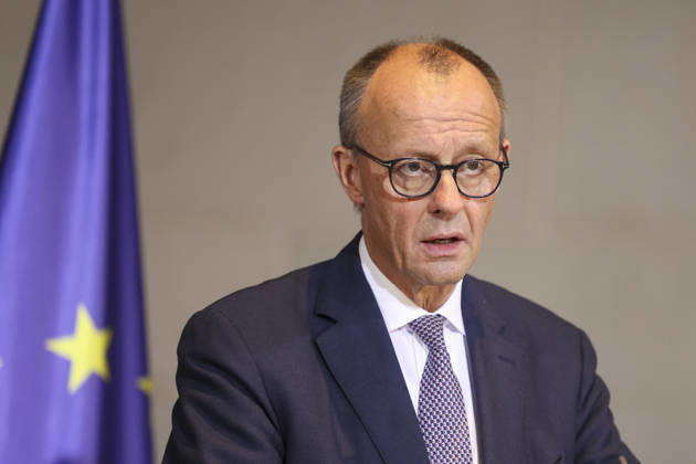 Federal Chancellor Friedrich Merz at the press conference on Ukraine peace negotiations at the Federal Chancellery on 15 12 25 in Berlin Merz and Selenskyi at press conference on peace negotiations in Berlin