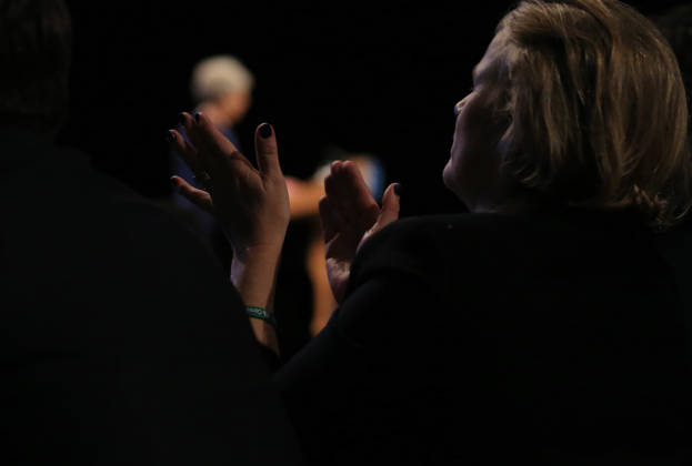 British Conservative Party Annual Conference 2017 MANCHESTER, UNITED KINGDOM - OCTOBER 04: Party faithful clap as British Prime Minister and leader of the Conservative Party Theresa May MP speaks during her keynote speech on the final day of the annual Conservative Party Conference in Manchester, north west England on October 04, 2017. Manchester Ingiltere. Editorial use only. Please get in touch for any other usage.  Copyright: x2025xAnadoluxLindseyxParnabyx