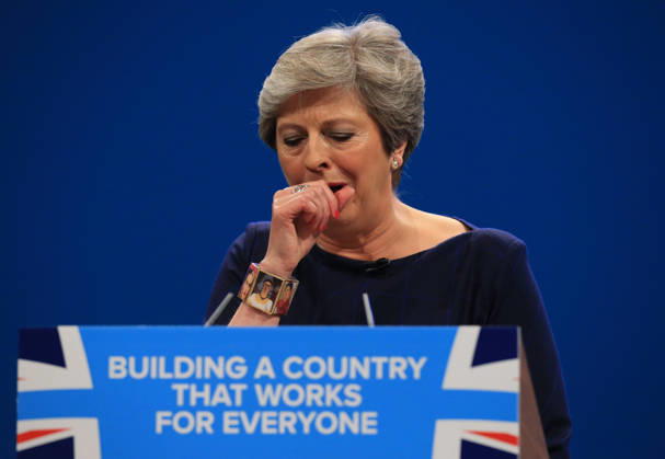 British Conservative Party Annual Conference 2017 MANCHESTER, UNITED KINGDOM - OCTOBER 04: British Prime Minister and leader of the Conservative Party Theresa May MP stops to cough as she loses her voice during her keynote speech on the final day of the annual Conservative Party Conference in Manchester, north west England on October 04, 2017. Manchester Ingiltere. Editorial use only. Please get in touch for any other usage.  Copyright: x2025xAnadoluxLindseyxParnabyx