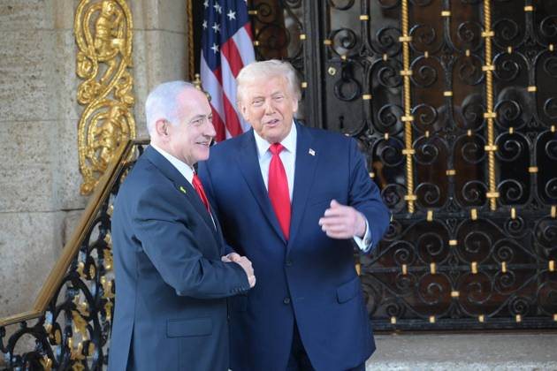 Israeli Prime Minister Benjamin Netanyahu met with US President Donald Trump at the Mar-a-Lago resort in Palm Beach, Florida Israeli Prime Minister Benjamin Netanyahu met with US President Donald Trump at the Mar-a-Lago resort in Palm Beach, Florida, where the two sides held talks on ending the war in Gaza and moving to the second phase of the agreement. Florida, USA, December 29, 2025. Photo by Israeli Prime Minister apaimages Jerusalem Jerusalem Palestinian Territory 301225_Israeli_IPO_00(3) Copyright: xapaimagesxIsraelixPrimexMinisterx xapaimagesx