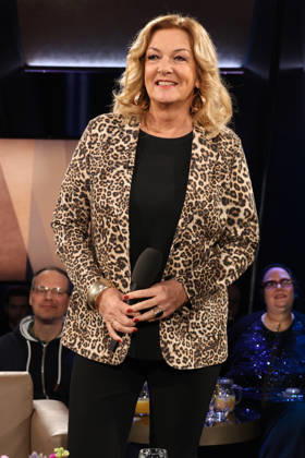 Bettina Tietjen hosts the NDR Talk Show on 9 1 2026, photo session before the broadcast in the 3 program of NDR television in the Hamburg Lokstedt television studio