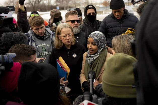 January 10, 2026, Minneapolis, Minn, Mn, USA: Rep. Kelly Morrison, centre left, D-Minn., and Rep. Ilhan Omar, D-Minn., scrum with media at the Bishop Henry Whipple Federal Building, in Minneapolis, Saturday, Jan. 10, 2026. Minneapolis, Minn USA - ZUMAc35_ 20260110_zaf_c35_026 Copyright: xChristopherxKatsarovx