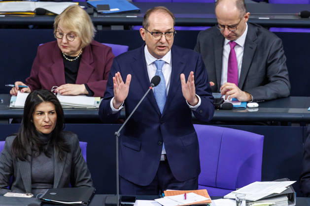 Bundestag Alexander Dobrindt CSU , Federal Minister of the Interior during a questioning of the Federal Government in the German Bundestag on 14 01 2026 in Berlin Berlin Berlin Germany Bundestag
