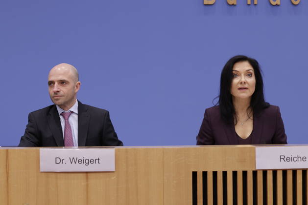 Dr Benjamin Weigert, Head of Economic Affairs, Federal Minister for Economic Affairs and Energy Katherina Reiche, Germany, Berlin, Federal Press Conference, Presentation of the Federal Governments Annual Economic Report 2026