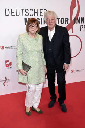 Rolf Zuckowski with his wife Monika Zuckowski at the 17 German Music Authors Award of GEMA 2026 at The Ritz Carlton Hotel Berlin, 26 02 2026 Foto:xS.xGabschx xFuturexImagex musikautorenpreis_6212