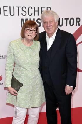 Rolf Zuckowski with his wife Monika Zuckowski at the 17 German Music Authors Award of GEMA 2026 at The Ritz Carlton Hotel Berlin, 26 02 2026 Foto:xS.xGabschx xFuturexImagex musikautorenpreis_6213