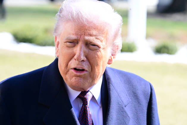 President Donald Trump Speaks To Reporters At The White House (NEW) President Donald Trump speaks to reporters prior to departing the White House. February 27, 2026, Washington, D.C., USA: Trump admits he is not fully satisfied with Iran and believes it would be ideal for them to negotiate in good faith. Trump expresses his displeasure with Iran s stance in the nuclear negotiations and warns that there is still no decision on a possible attack. Mandatory Credit: Kyle Mazza TheNews2 (Foto: Kyle Mazza Thenews2 imago images) President Donald Trump Speaks To Reporters At The White House Copyright: xKylexMazzax