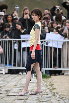 PFW Loewe Outside Arrivals Chen Duling arriving at the Loewe show during Fashion Week in Paris, France on March 6, 2026. Photo by Julien Reynaud APS-Medias ABACAPRESS.COM Paris France Copyright: xReynaudxJulien APS-Medias ABACAx