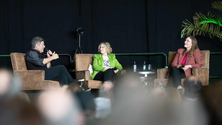 Former Federal Minister of Economics Robert Habeck in the election campaign for the state election, with Katrin Eder, top candidate and Minister for Climate Protection, Environment, Energy and Mobility of Rhineland-Pala
