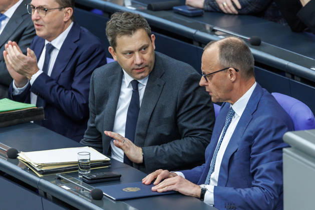 Bundestag Lars Klingbeil SPD , Federal Minister of Finance and Federal Chancellor Friedrich Merz CDU in the German Bundestag on 18 03 26 in Berlin Berlin Berlin Germany Bundestag