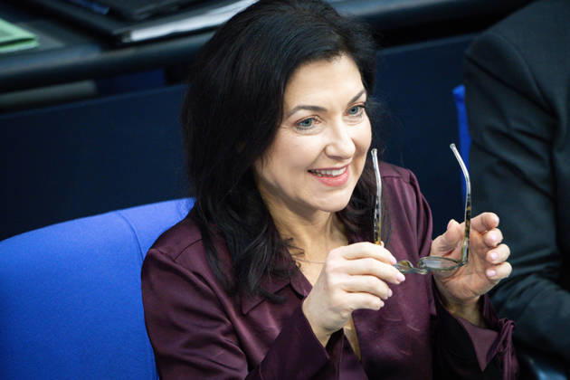 German Bundestag, 65th plenary session Katherina Reiche, Federal Minister for Economic Affairs and Energy laughing in portrait on the government bench at the 65th session of the German Bundestag in Berlin, 19 03 2026 Berlin Berlin