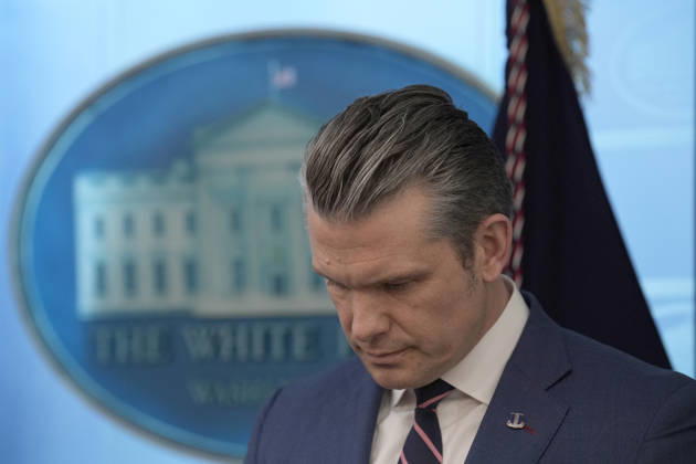 United States Secretary of War Pete Hegseth listens as US President Donald J Trump conducts a press conference in the James S Brady Press Briefing Room of the White House in Washington, DC, USA, on Monday April 6, 2026. The President is expected to take questions on the Iran War and oil prices. Copyright: xIndependentxStillxPoolxphotox 2026xAbacaUSAxfromxConsolidatedxNewsxPhotosxAllxRightsxReservex MediaPunchx