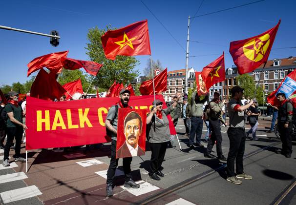 AMSTERDAM - Demonstrators during an FNV march against the coalition agreement on Labour Day. The union believes that Europe is scaling back legislation and regulations that protect workers too much. SEM VAN DER WAL ANP netherlands out - belgium out  Copyright: xx x557209675x originalFilename: 557209675