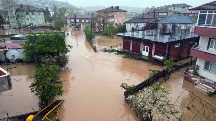 Heavy rain causes flooding in Turkiye s Sakarya SAKARYA, TURKIYE - MAY 5: A view of flooded streets after water flow from the reservoir’s floodplain due to heavy rain at Daricayiri neighborhood in Karasu district of Sakarya, Turkiye on May 5, 2026. Basements of some homes, and agricultural fields, were flooded, and pools of water formed in the school and mosque courtyards. Osman Nevtan Angun Anadolu Sakarya Turkey. Editorial use only. Please get in touch for any other usage. Copyright: x2026xAnadoluxOsmanxNevtanxAngunx