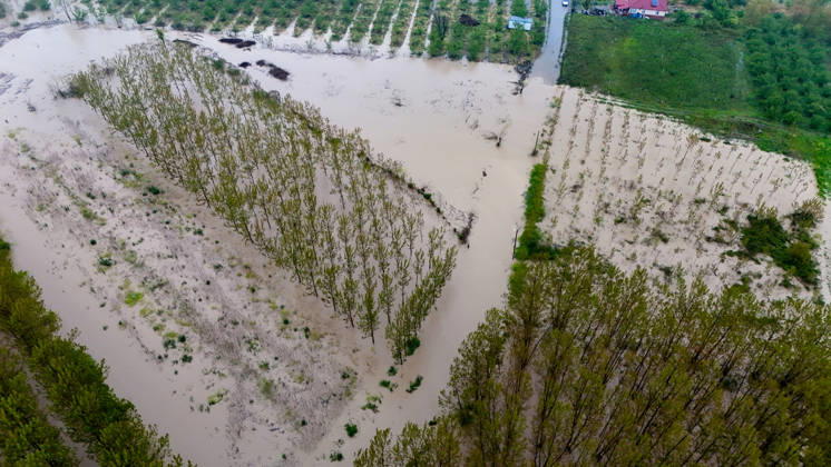 Heavy rain causes flooding in Turkiye s Sakarya SAKARYA, TURKIYE - MAY 4: An aerial view of flooded agricultural land and residential areas after the Melen River overflowed due to heavy rainfall in Sakarya, Turkiye, on May 4, 2026. Basements of some homes and nearby fields were inundated, while standing water also accumulated in school and mosque courtyards. Davut Genc Anadolu Sakarya Turkey. Editorial use only. Please get in touch for any other usage. Copyright: x2026xAnadoluxDavutxGencx