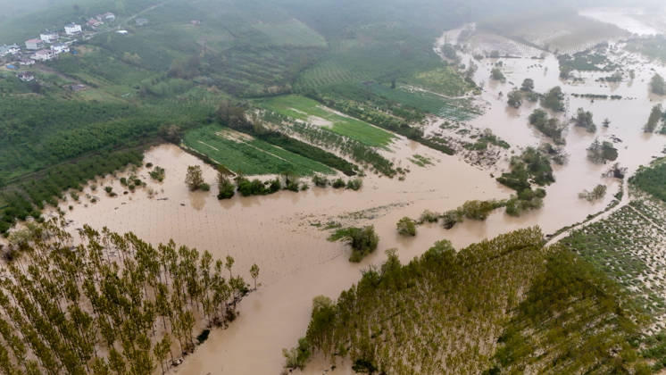 Heavy rain causes flooding in Turkiye s Sakarya SAKARYA, TURKIYE - MAY 4: An aerial view of flooded agricultural land and residential areas after the Melen River overflowed due to heavy rainfall in Sakarya, Turkiye, on May 4, 2026. Basements of some homes and nearby fields were inundated, while standing water also accumulated in school and mosque courtyards. Davut Genc Anadolu Sakarya Turkey. Editorial use only. Please get in touch for any other usage. Copyright: x2026xAnadoluxDavutxGencx